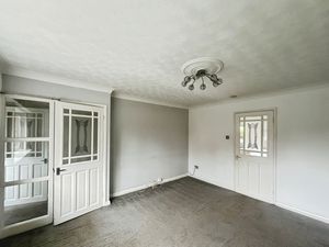 Lounge- click for photo gallery